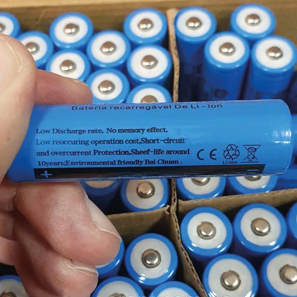 Акумулятор літій-іонний 18650 на 9800 mAh, 3,7V, 1 шт / Багаторазова акумуляторна батарейка 234570899 фото