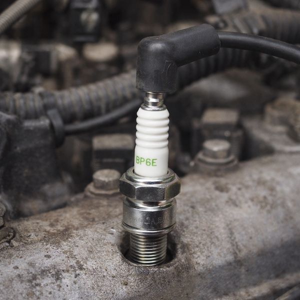 Свечи зажигания BP6E, NGK 5637, Серебристый / Свечи свечи / Автосвечи / Свечи для авто / Свечи на мотор 234597607 фото