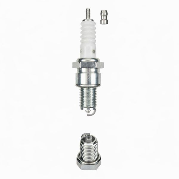 Свечи зажигания BP6E, NGK 5637, Серебристый / Свечи свечи / Автосвечи / Свечи для авто / Свечи на мотор 234597607 фото