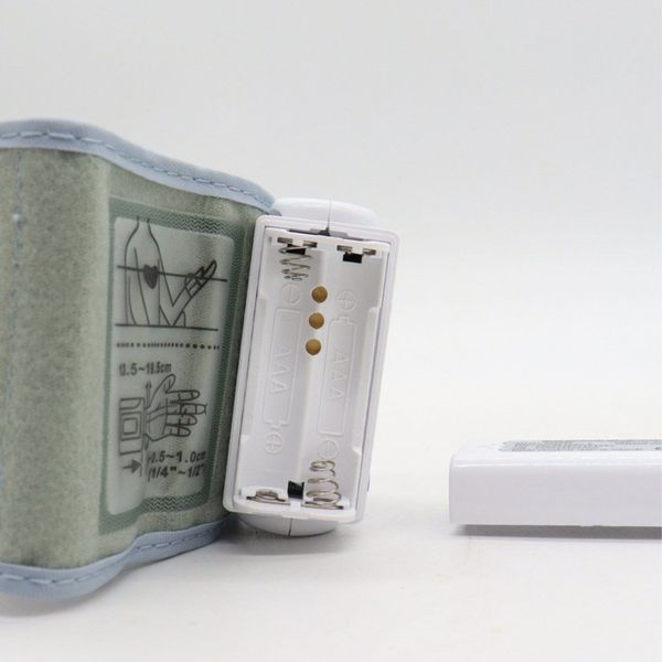 Тонометр цифровий на зап'ясті Automatic Blood Pressure + Термометр DT-8806C / Автоматичний вимірювач артеріального тиску 123457497(цей атрикул вірний) фото