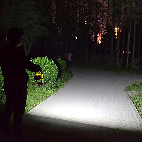 Прожектор із 3 акумуляторами (24 LED, 30W), D15 / Кемпінговий акумуляторний ліхтар / Портативний ліхтар 234565406 фото